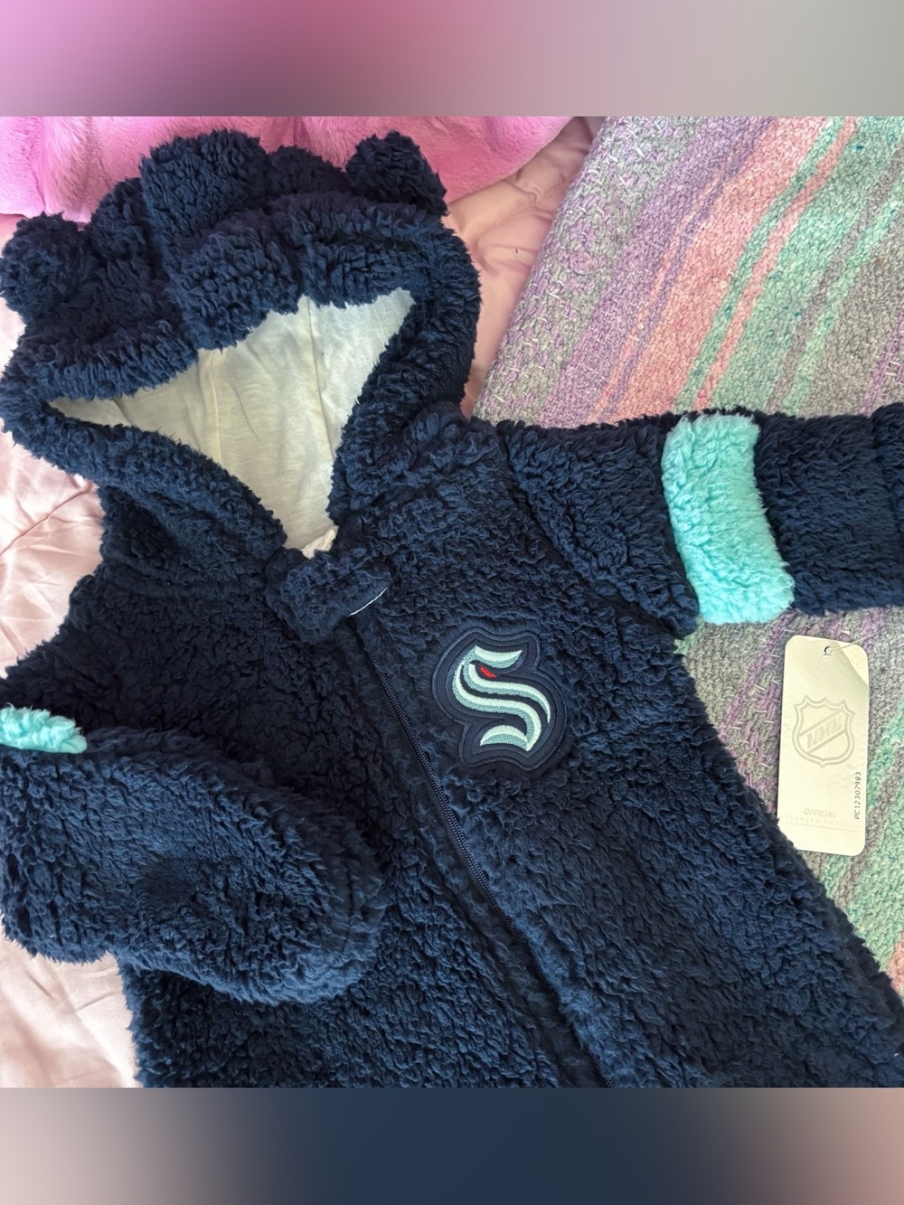 Seattle Kraken NHL Baby Sherpa Bunting 3-6M NWT